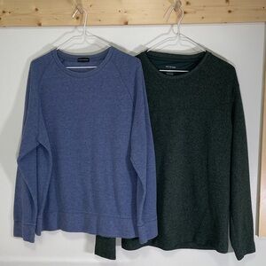 Banana Republic Blue and Van Heusen Green Crewneck Sweatshirts